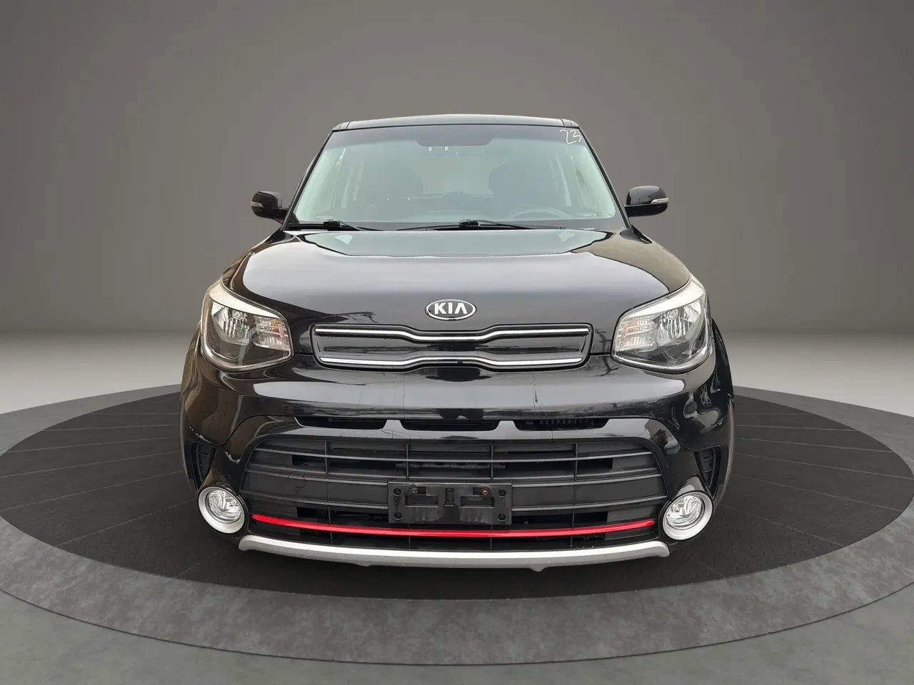 Used 2019 Kia Soul ! image 2