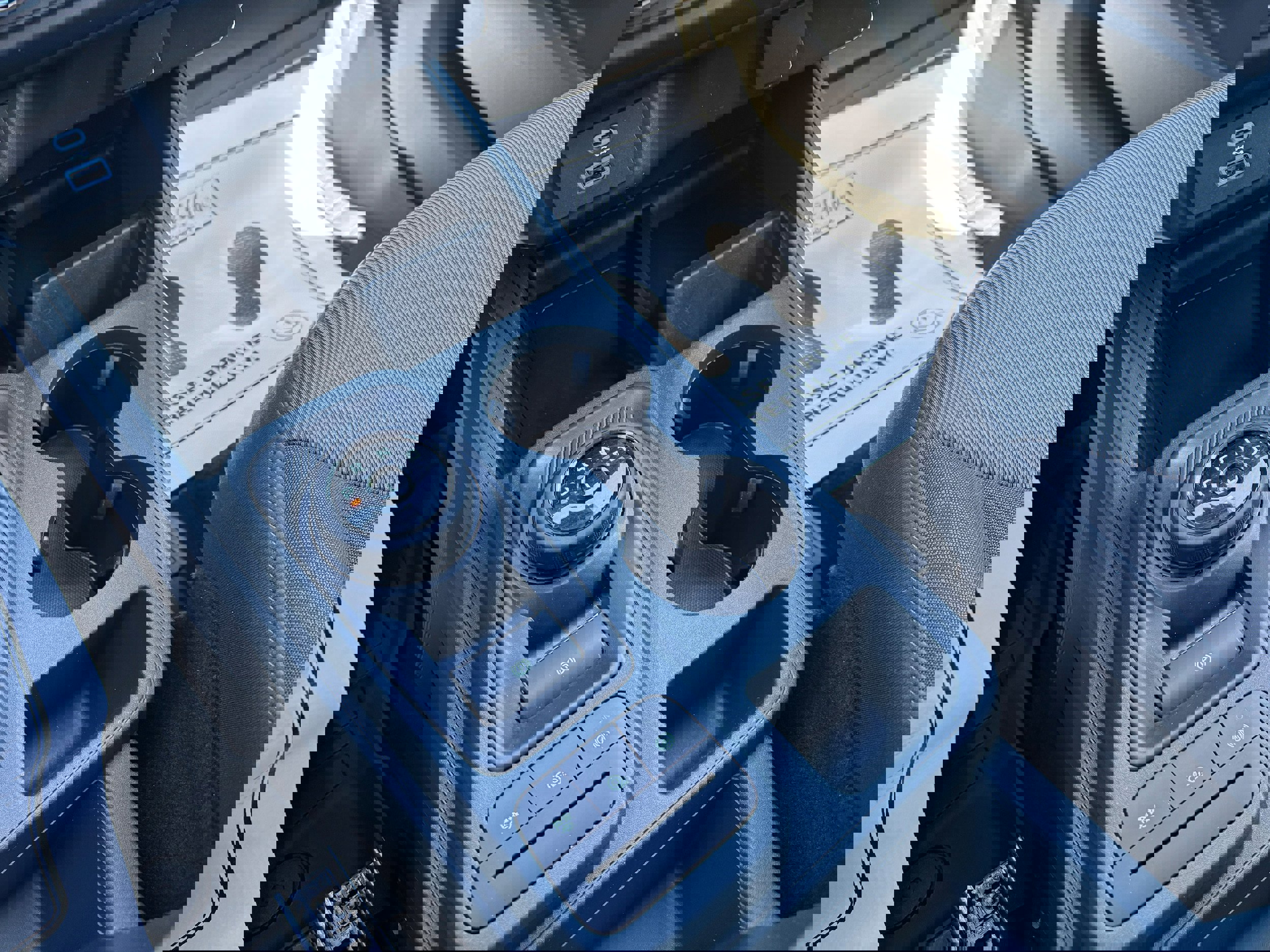 Used 2024 Ford Maverick XL image 11