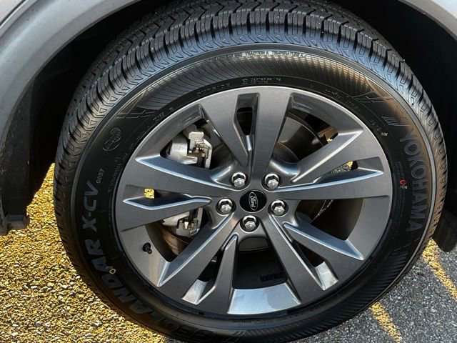 Used 2023 Ford Explorer XLT w/ Equipment Group 202A image 33