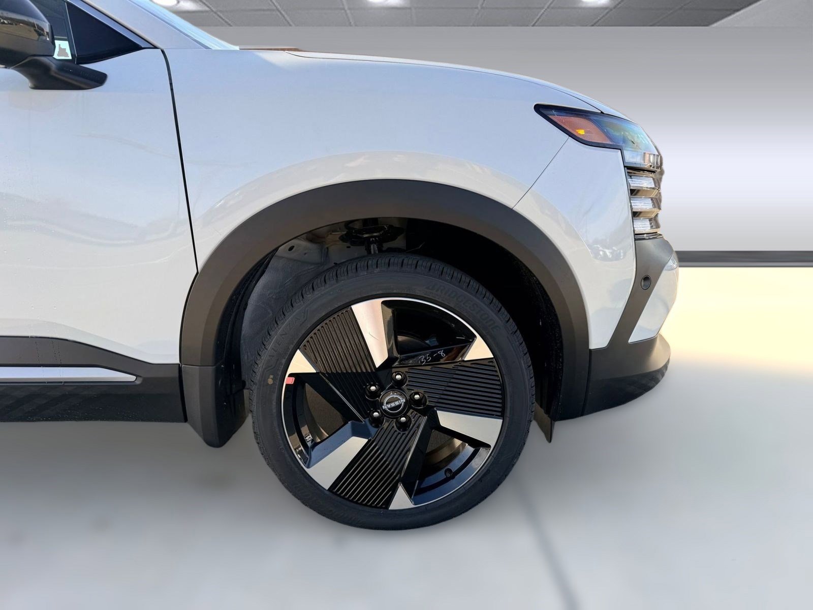 New 2026 Nissan Kicks SR w/ Cold Weather Package image 9