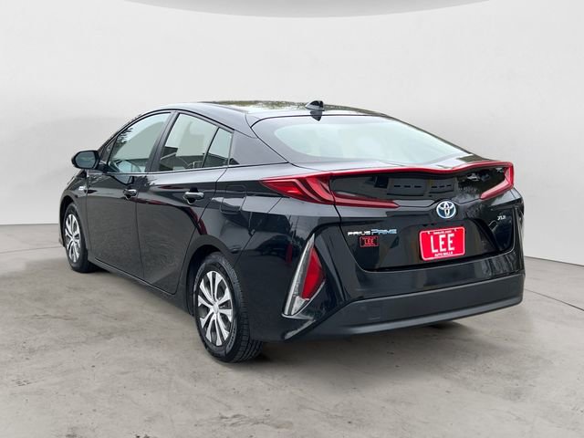 Used 2021 Toyota Prius Prime XLE FWD image 3