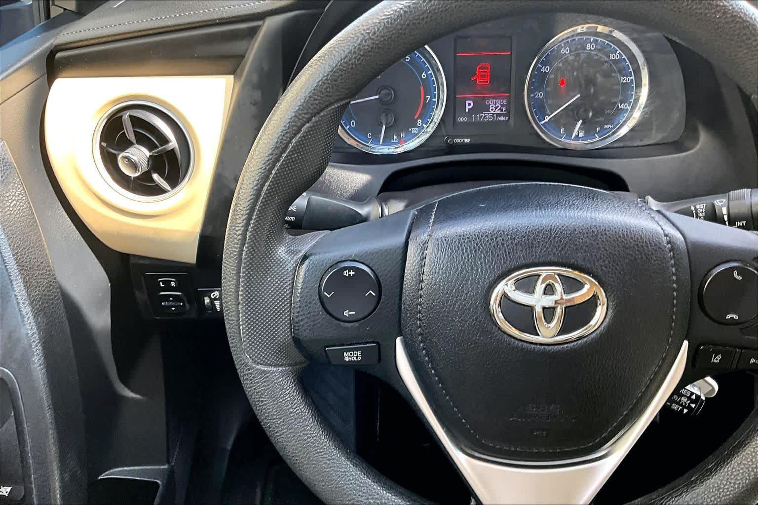 Certified 2019 Toyota Corolla LE FWD image 24