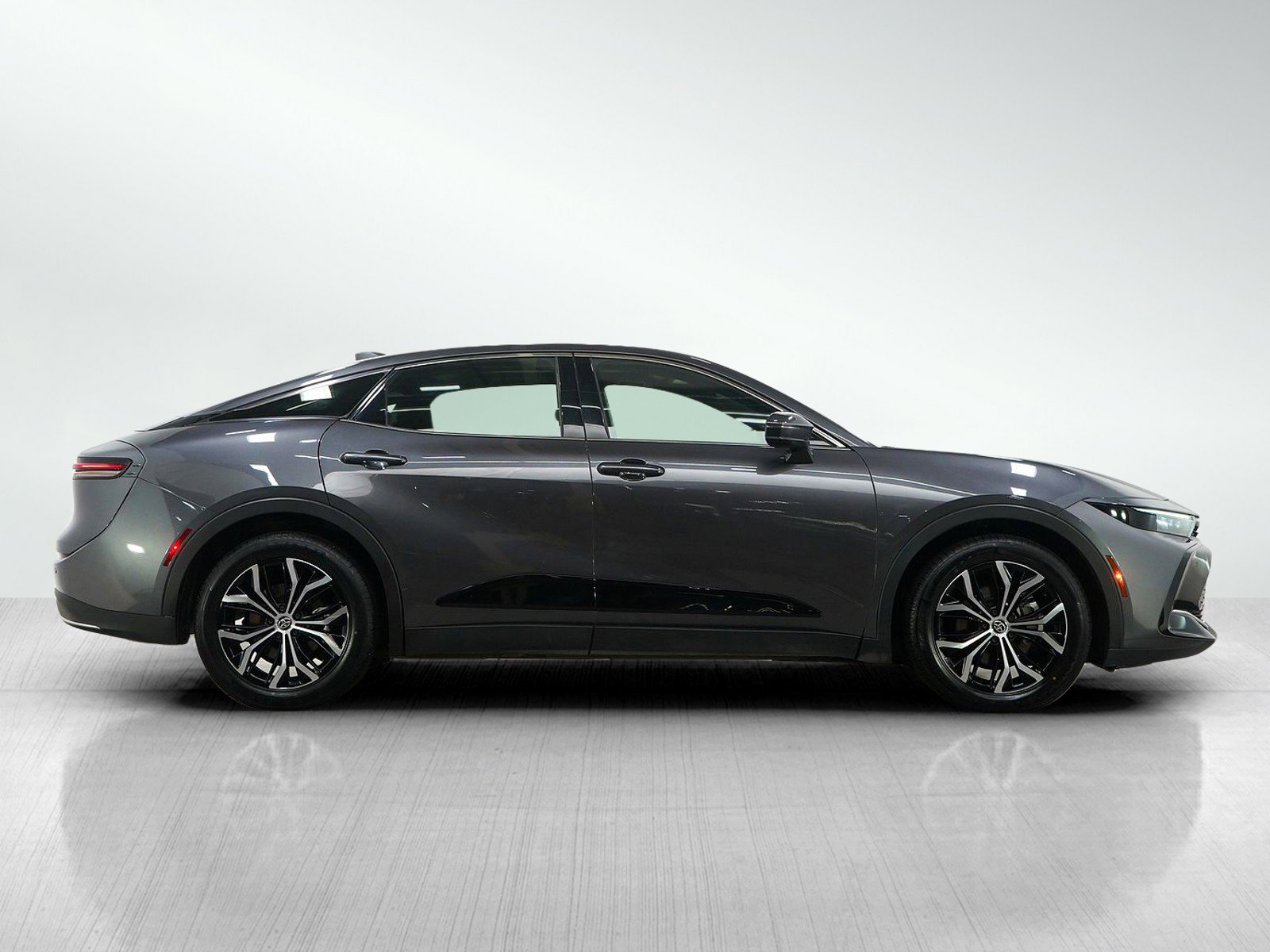 Used 2024 Toyota Crown Limited image 6