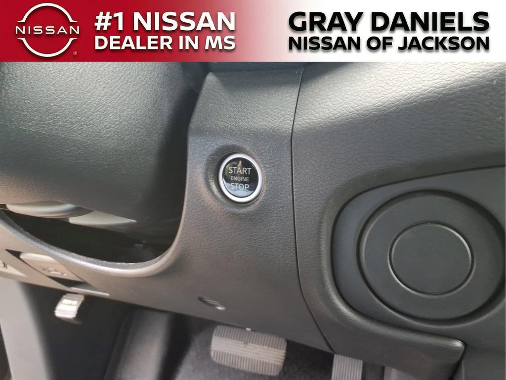 Certified 2024 Nissan Frontier SL w/ Technology Package RWD image 16