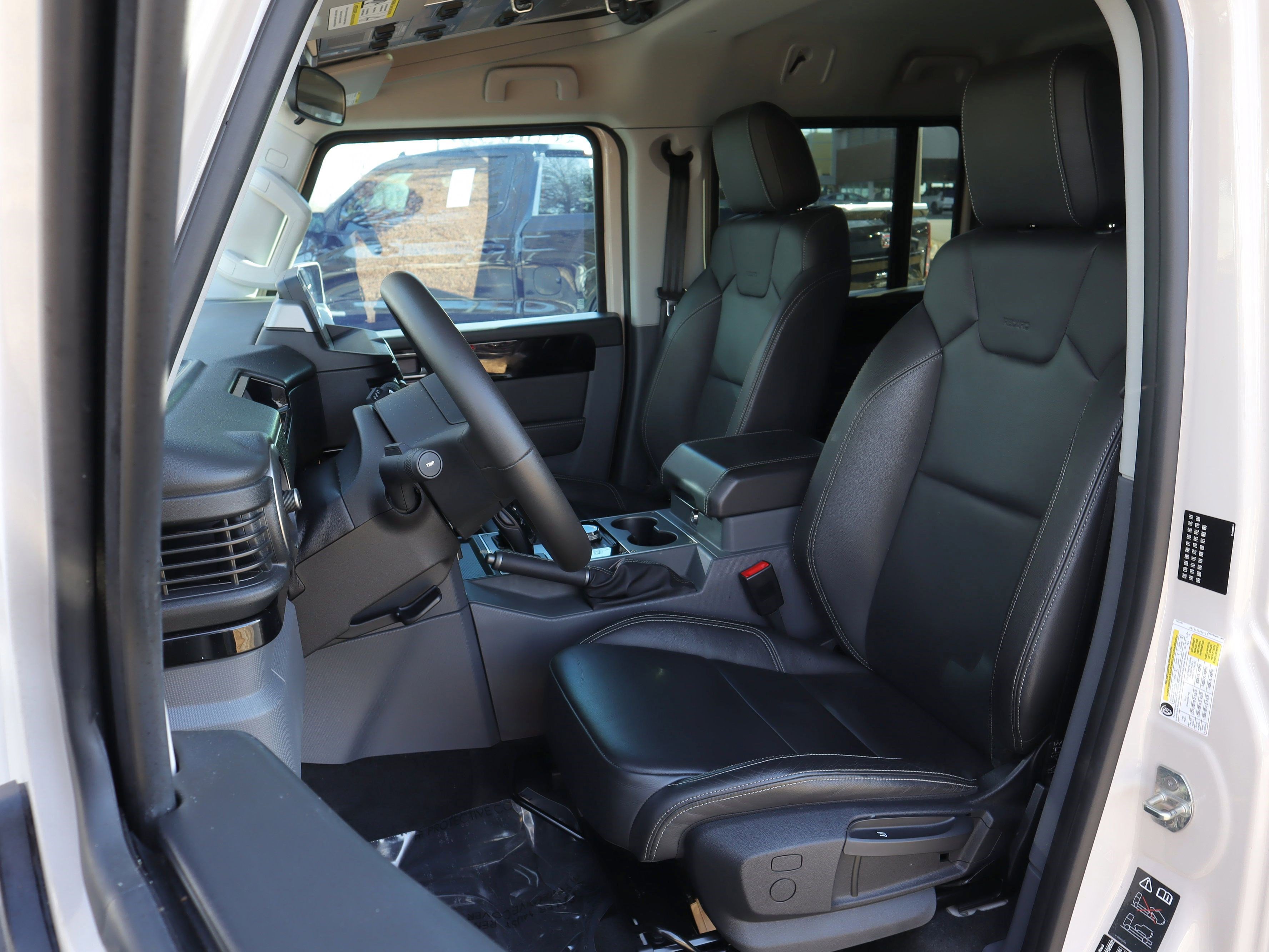 Used 2024 INEOS Grenadier Fieldmaster Edition image 7