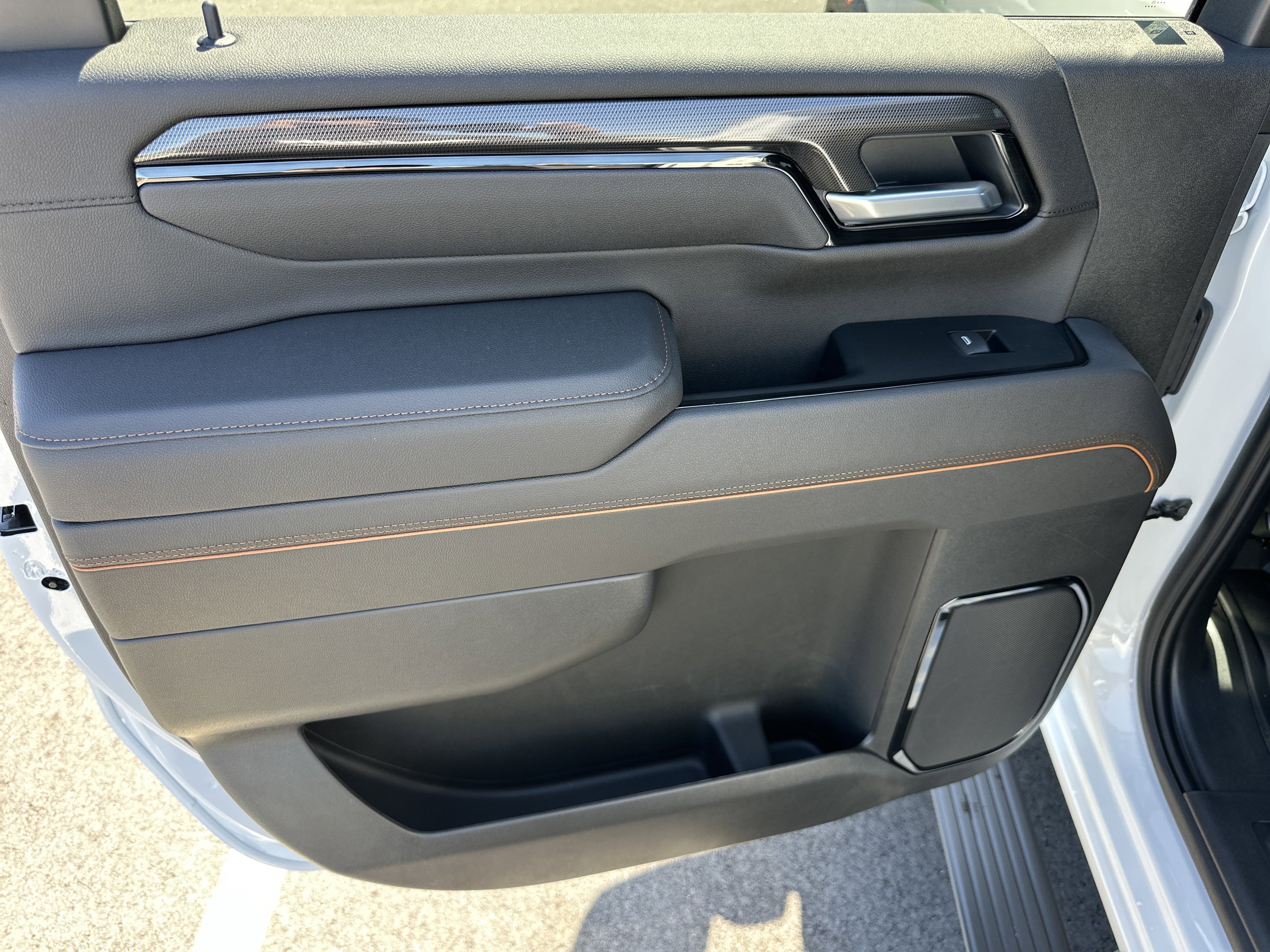 Certified 2025 GMC Sierra 2500 AT4 image 23