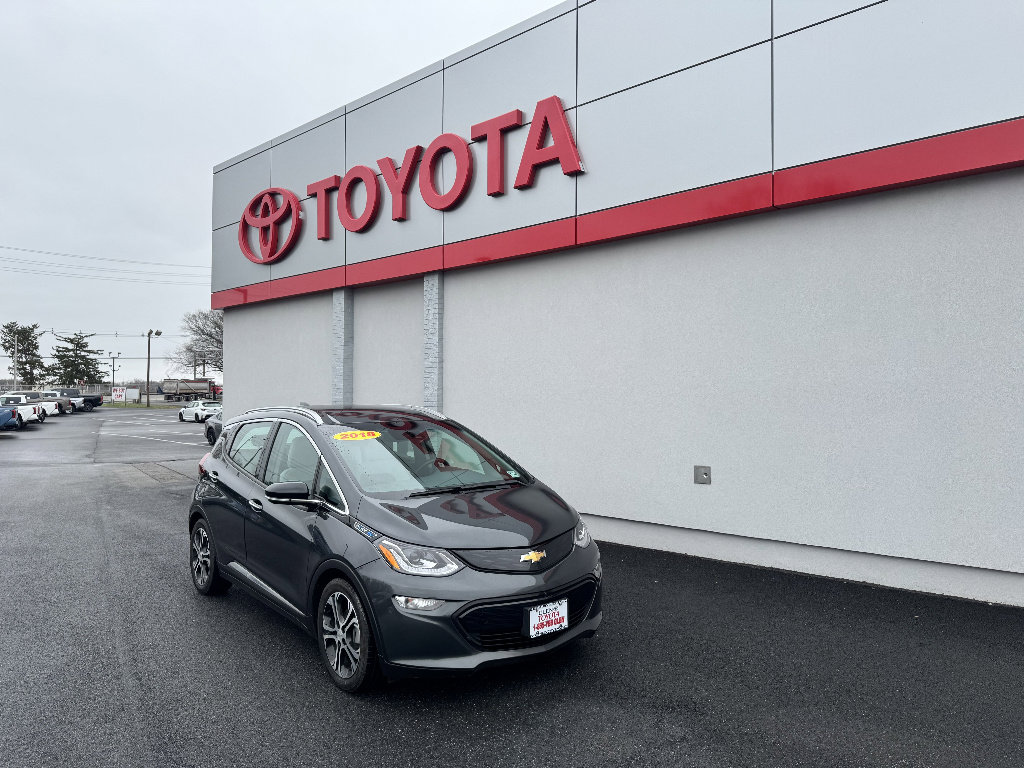 Used 2018 Chevrolet Bolt Premier w/ Driver Confidence II Package image 1