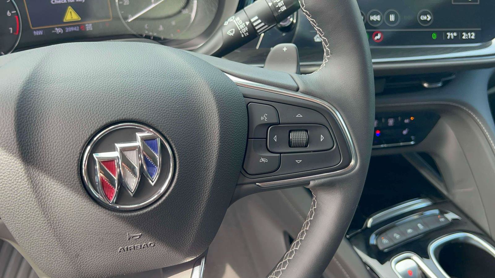Used 2023 Buick Envision Preferred AWD/4WD image 18