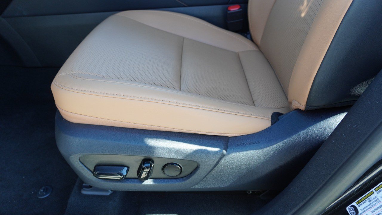 Used 2024 Lexus RX 350 Premium w/ Cold Area Package AWD/4WD image 24