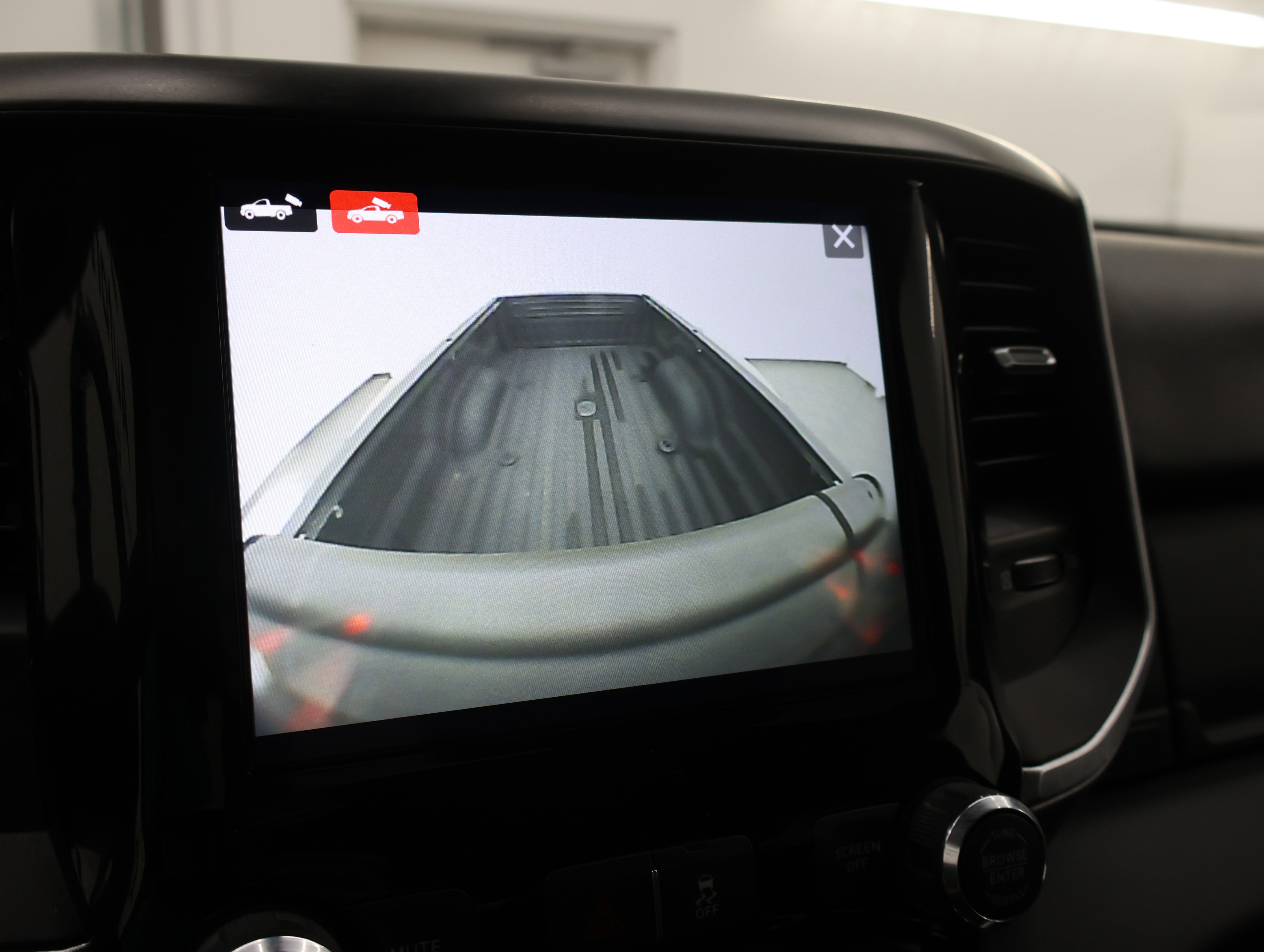 Used 2024 RAM 3500 Big Horn w/ Night Edition AWD/4WD image 17
