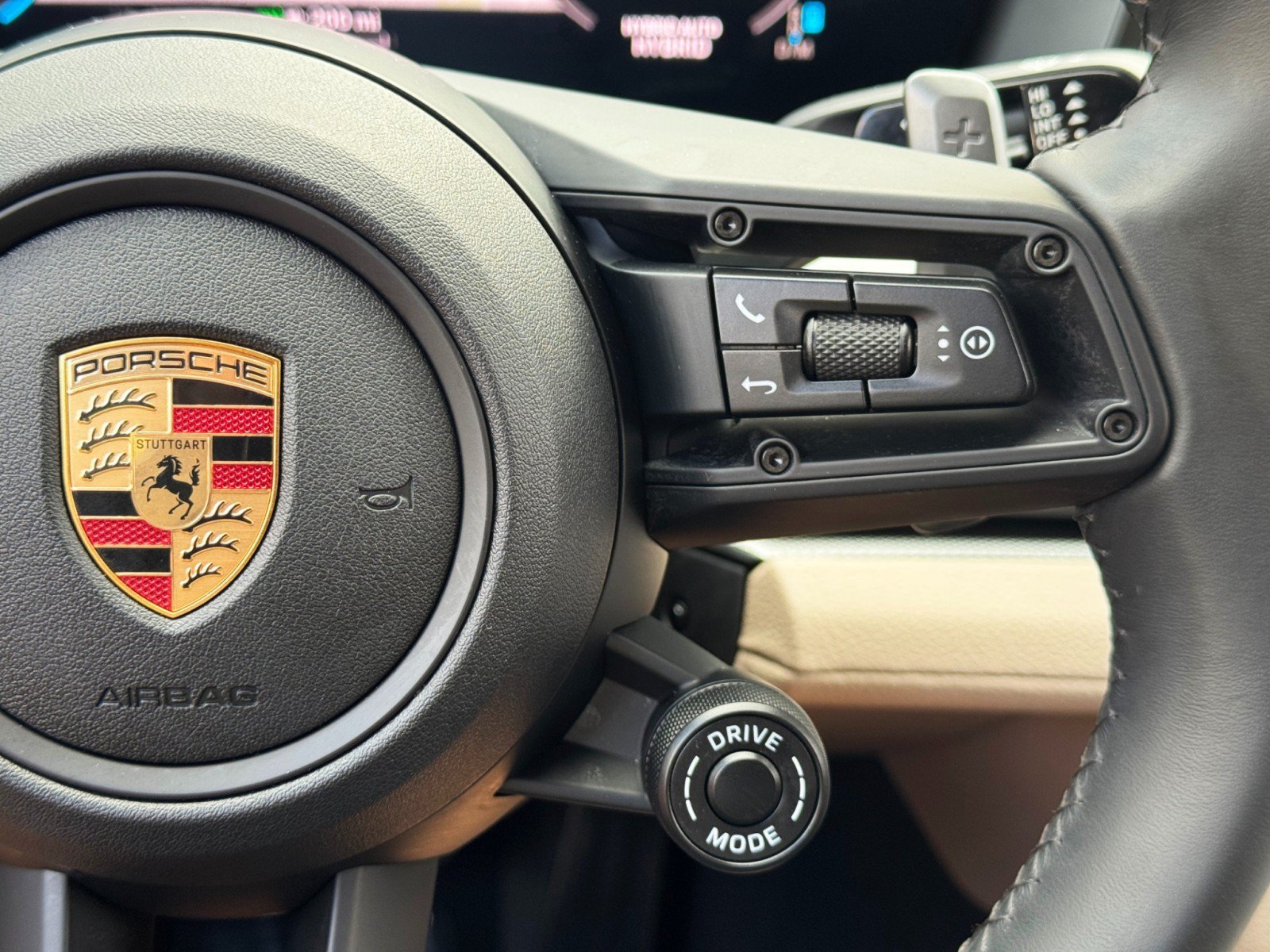 Used 2025 Porsche Panamera 4S w/ Premium Package AWD/4WD image 23
