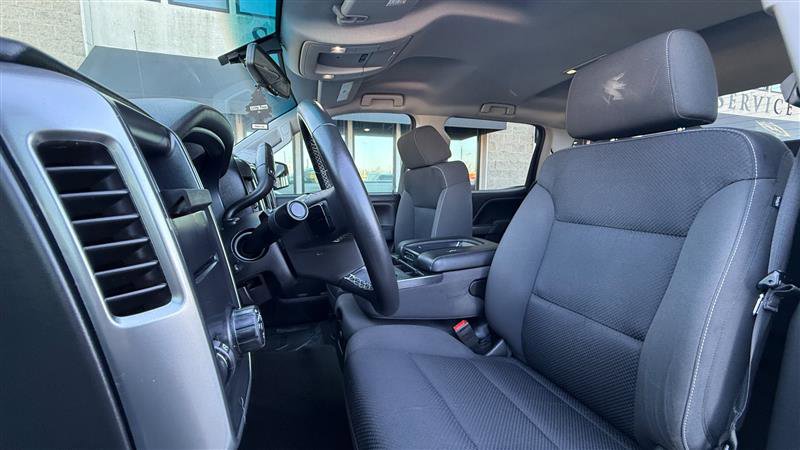 Used 2018 Chevrolet Silverado 1500 LT w/ All Star Edition RWD image 19