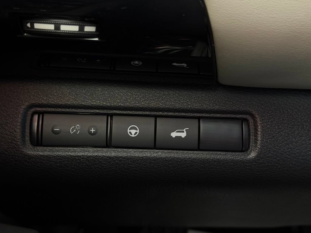 Certified 2025 Nissan Pathfinder SV w/ Cargo Package FWD image 25