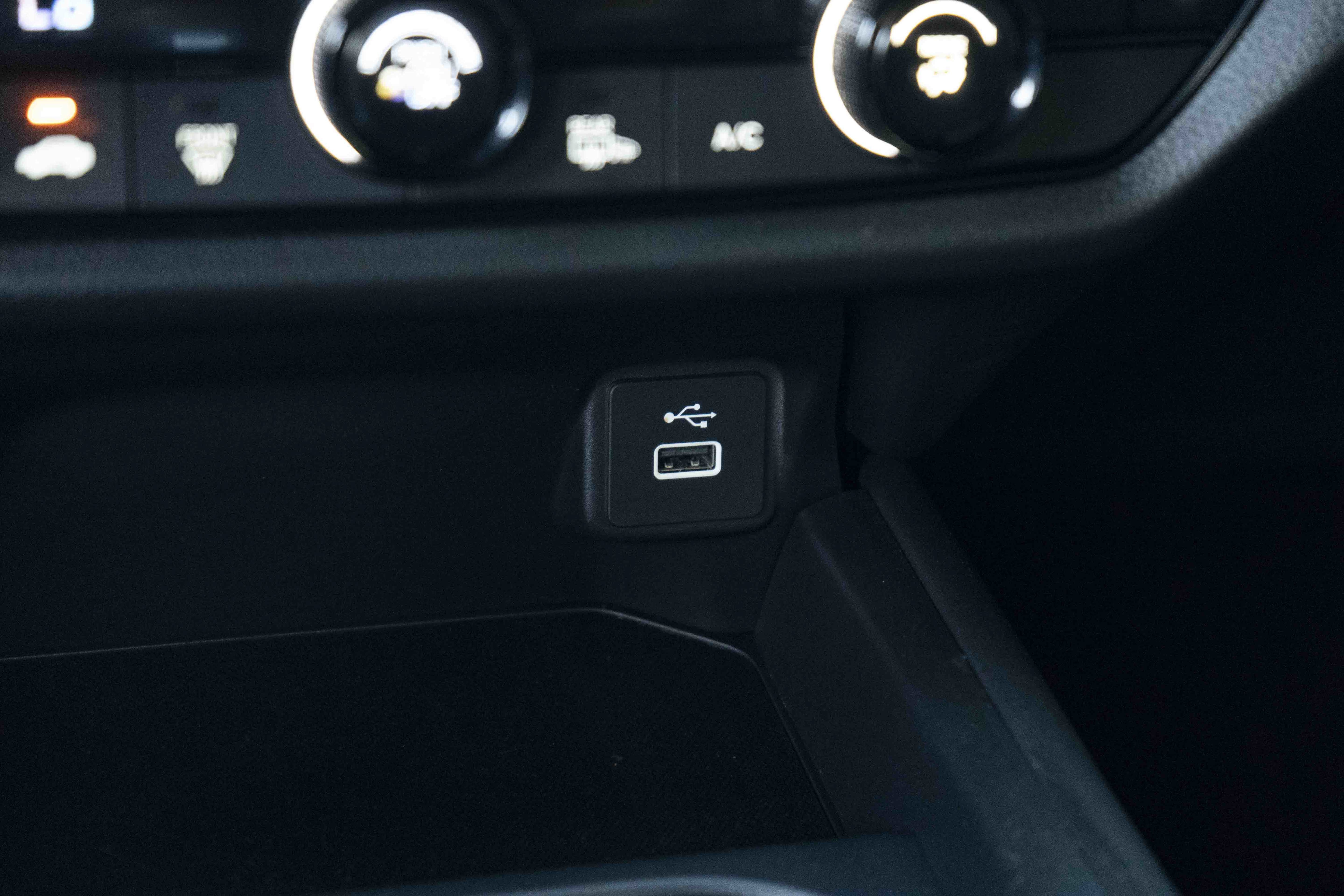 Certified 2025 Honda HR-V Sport image 36