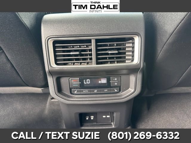 Used 2025 Volkswagen Atlas SEL AWD/4WD image 17
