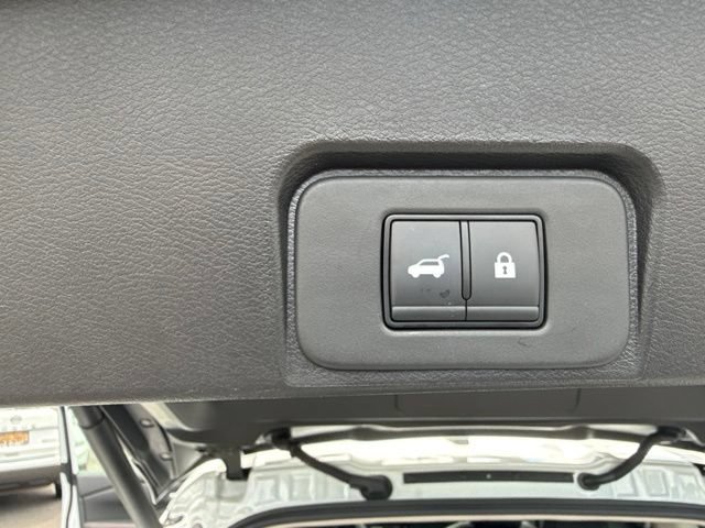 New 2026 Nissan Rogue SV AWD/4WD image 17