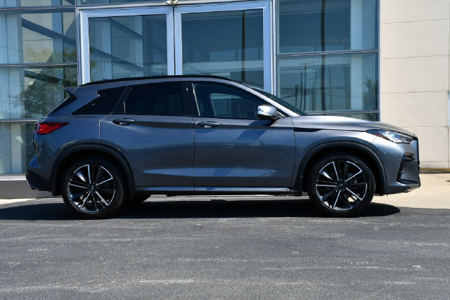 Used 2023 INFINITI QX50 Sport AWD/4WD image 7