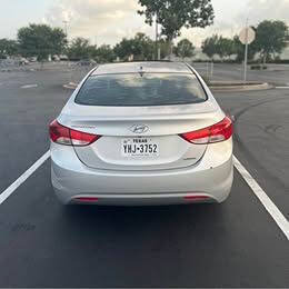 Used 2013 Hyundai Elantra Limited w/ Technology Pkg FWD image 3