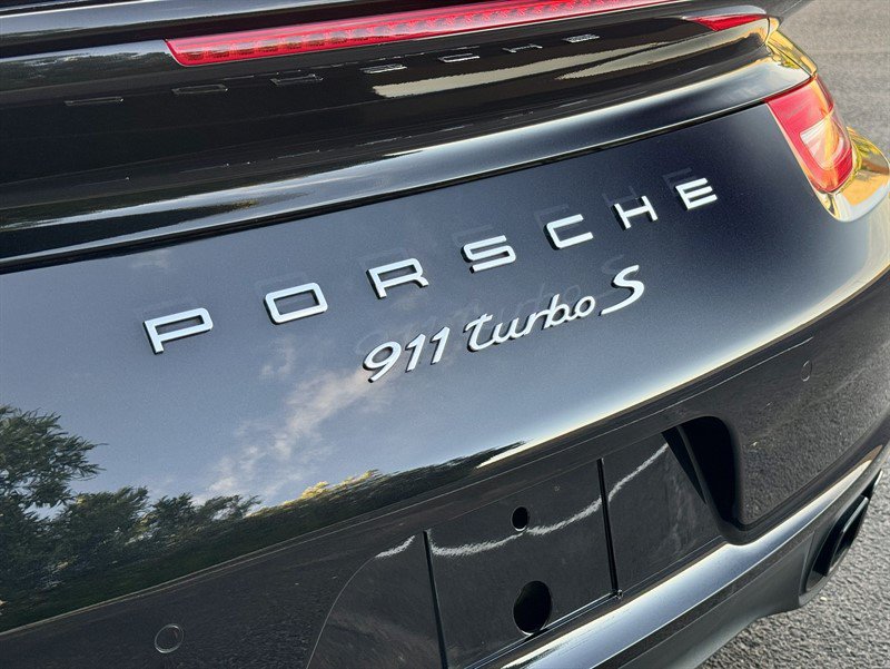 Used 2015 Porsche 911 Turbo S w/ High-end Infotainment Package AWD/4WD image 15