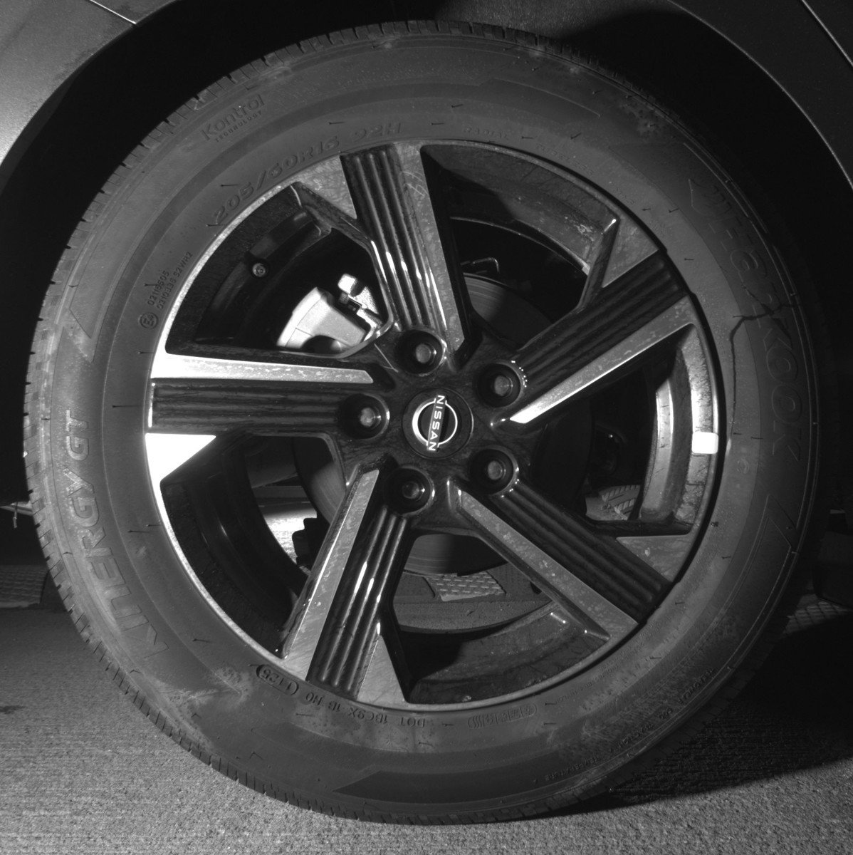 Used 2025 Nissan Sentra SV image 15