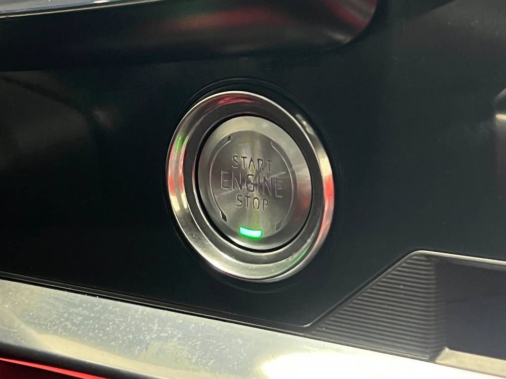 Used 2021 Chevrolet Corvette Stingray Premium Conv w/ Z51 Performance Package RWD image 23
