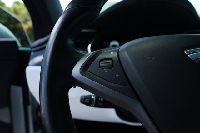 Used 2019 Tesla Model X Long Range AWD/4WD image 28