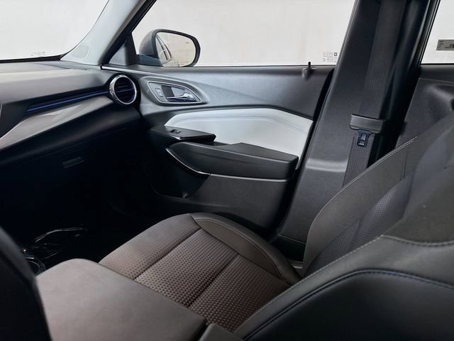 Used 2024 Chevrolet Trax LT w/ Driver Confidence Package image 24