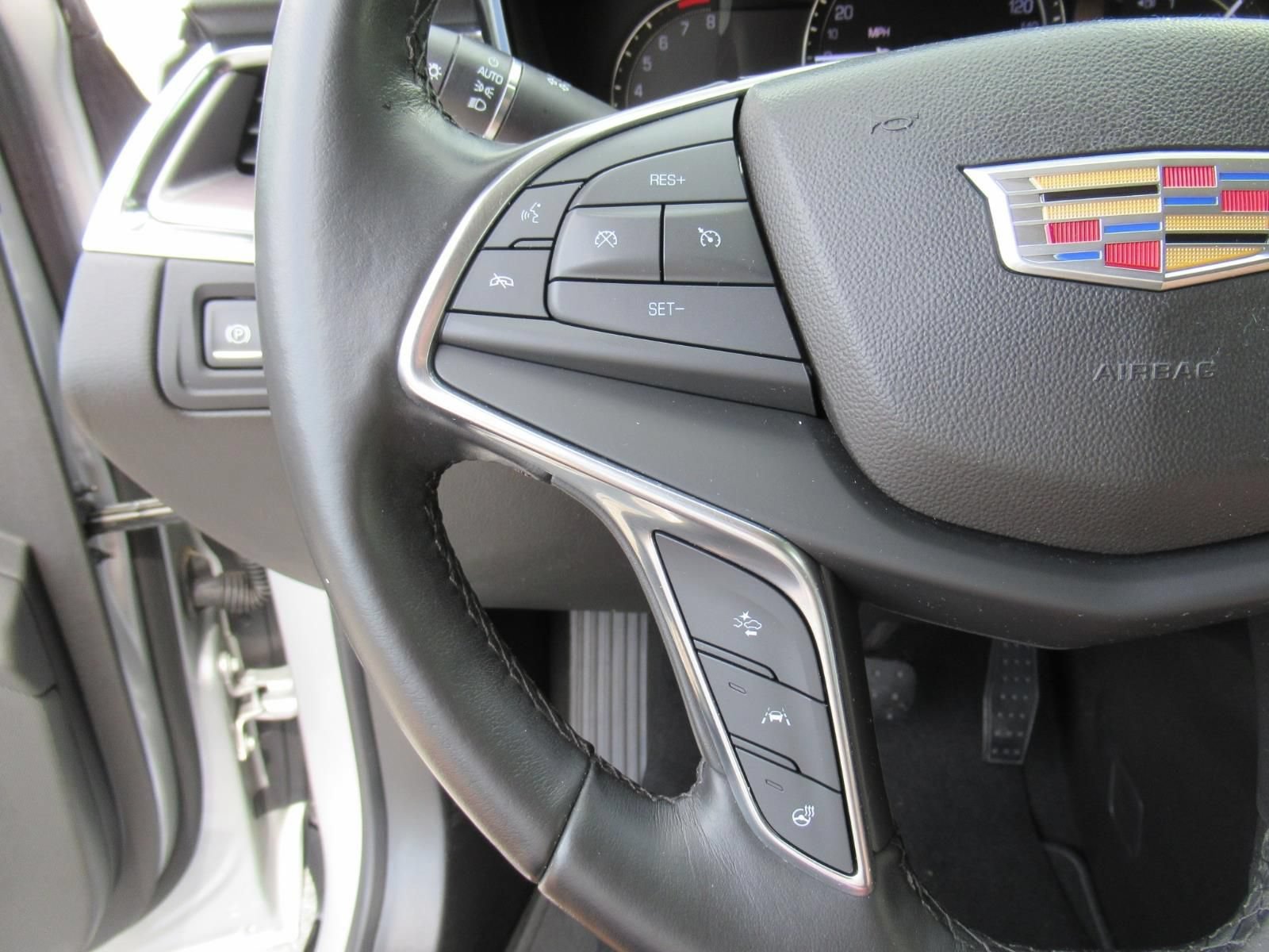 Used 2019 Cadillac XT5 Premium Luxury FWD image 23