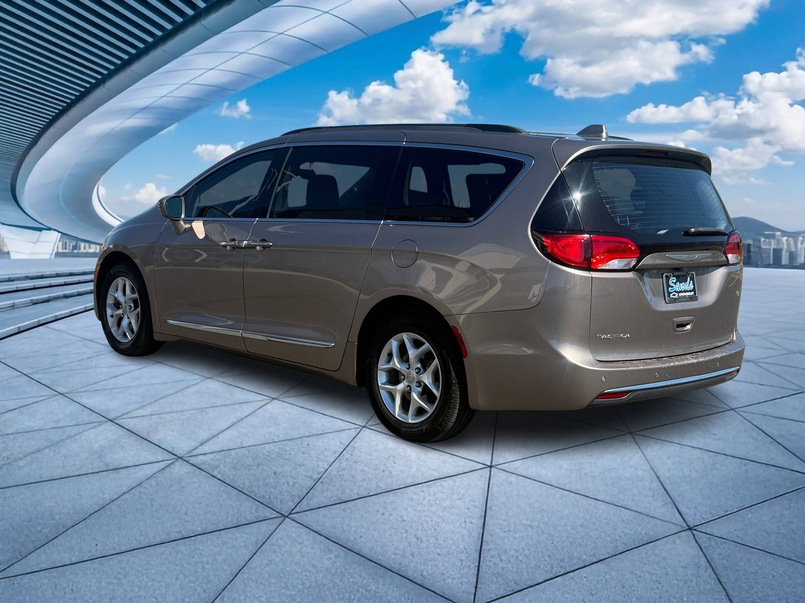 Used 2017 Chrysler Pacifica Touring-L w/ Tire & Wheel Group image 7