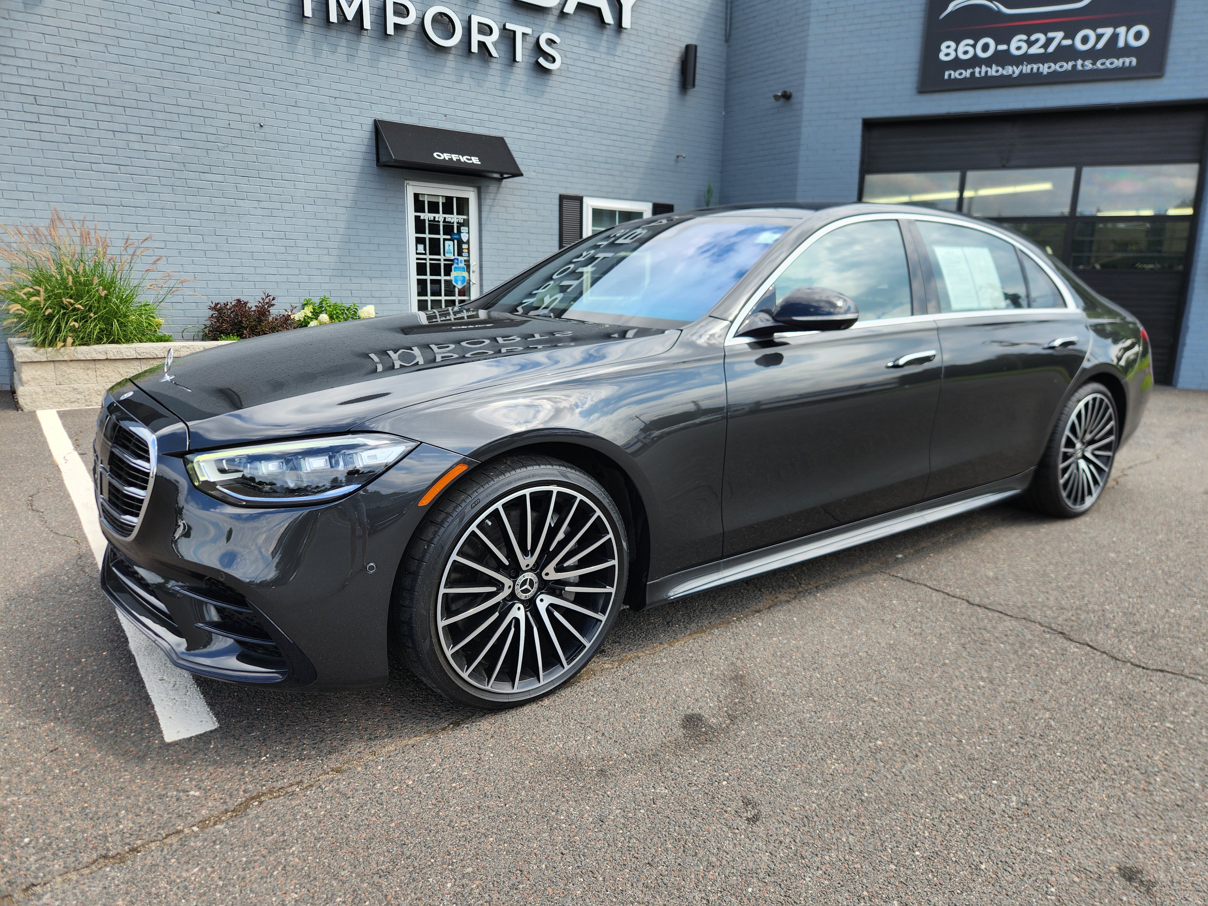 Used 2021 Mercedes-Benz S 580 4MATIC Sedan w/ AMG Line image 10