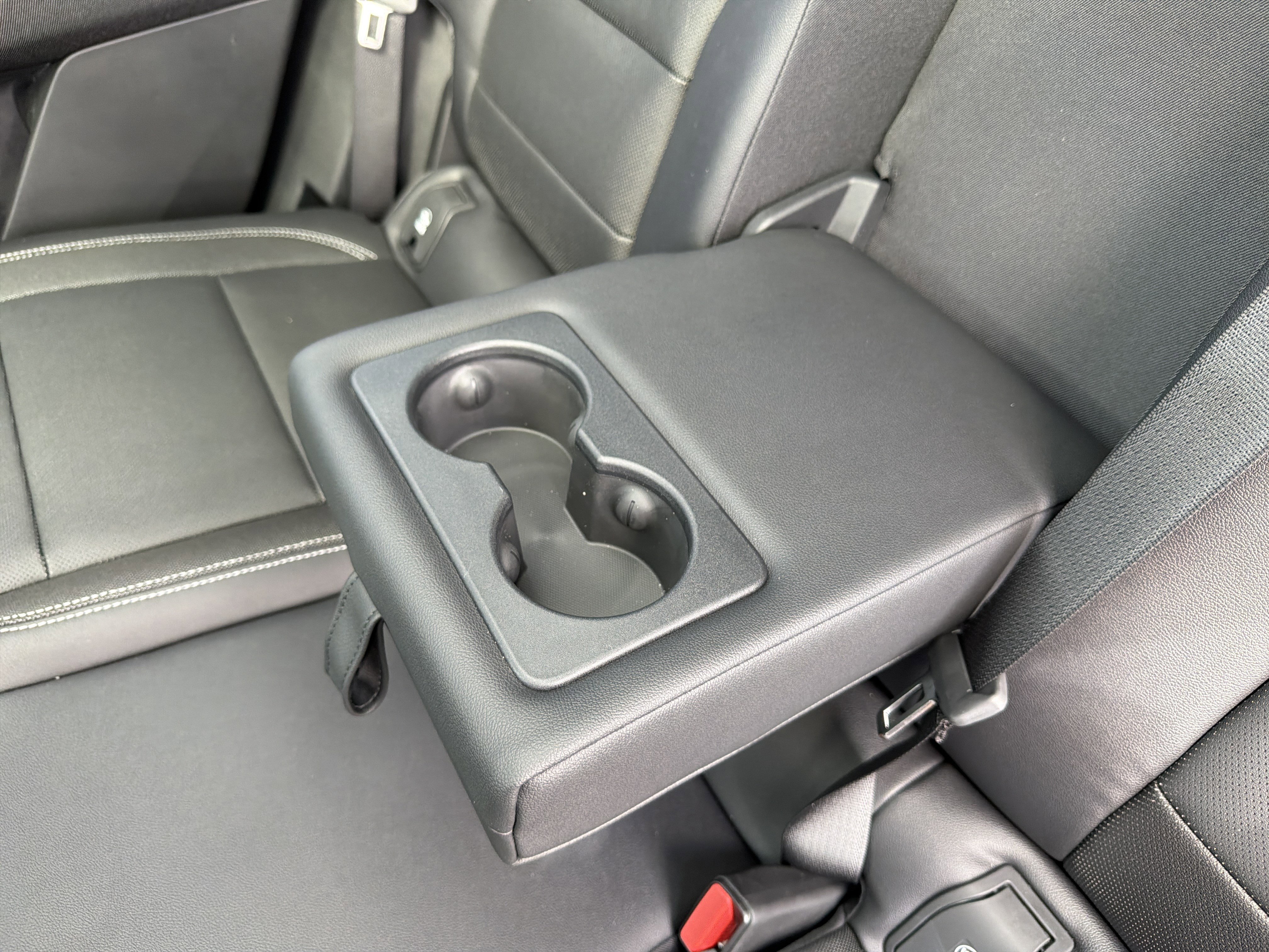 New 2026 Chevrolet Blazer EV LT w/ LPO, Blackout Package AWD/4WD image 14