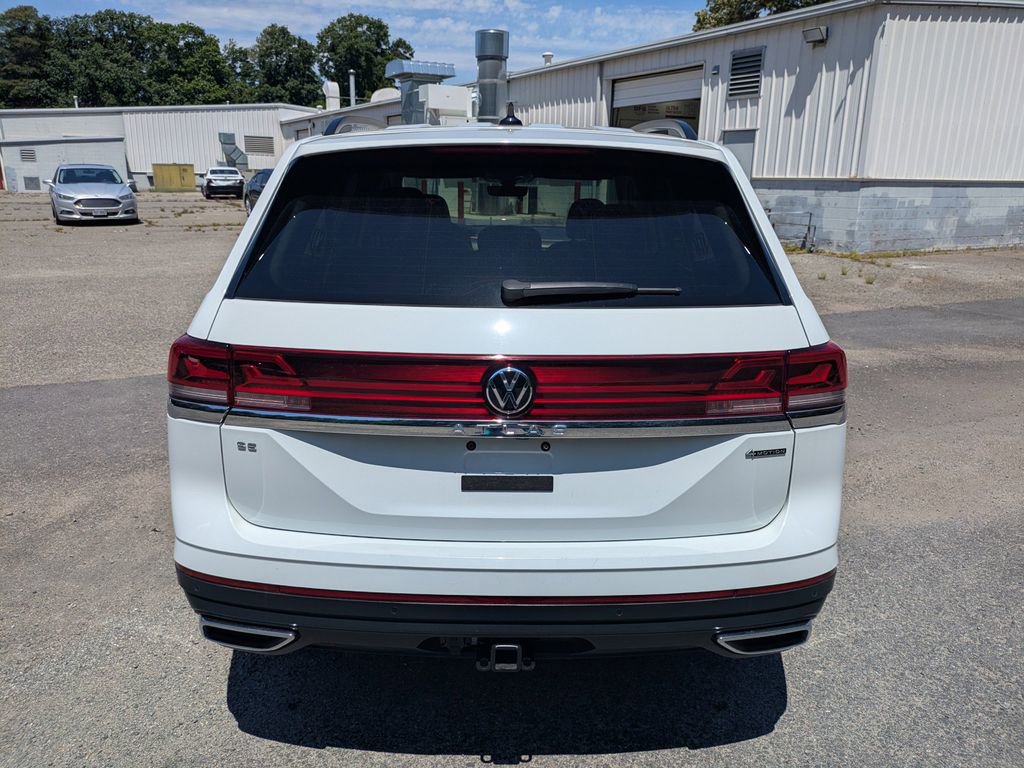 Used 2024 Volkswagen Atlas SE w/ Panoramic Sunroof Package AWD/4WD image 5
