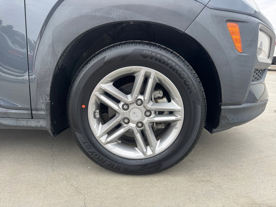 Used 2018 Hyundai Kona SE FWD image 29
