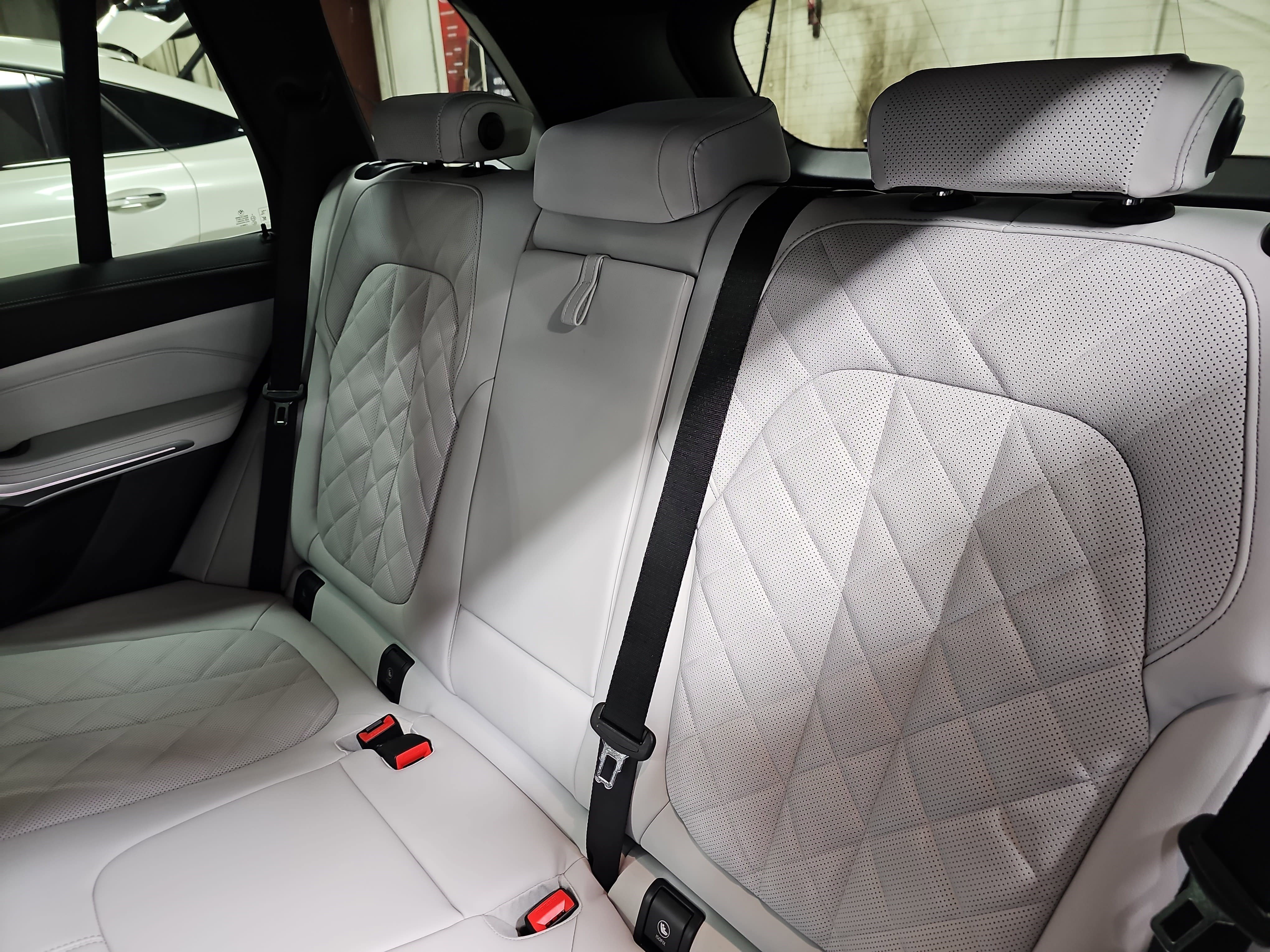 New 2026 BMW X5 xDrive40i w/ Premium Package image 14