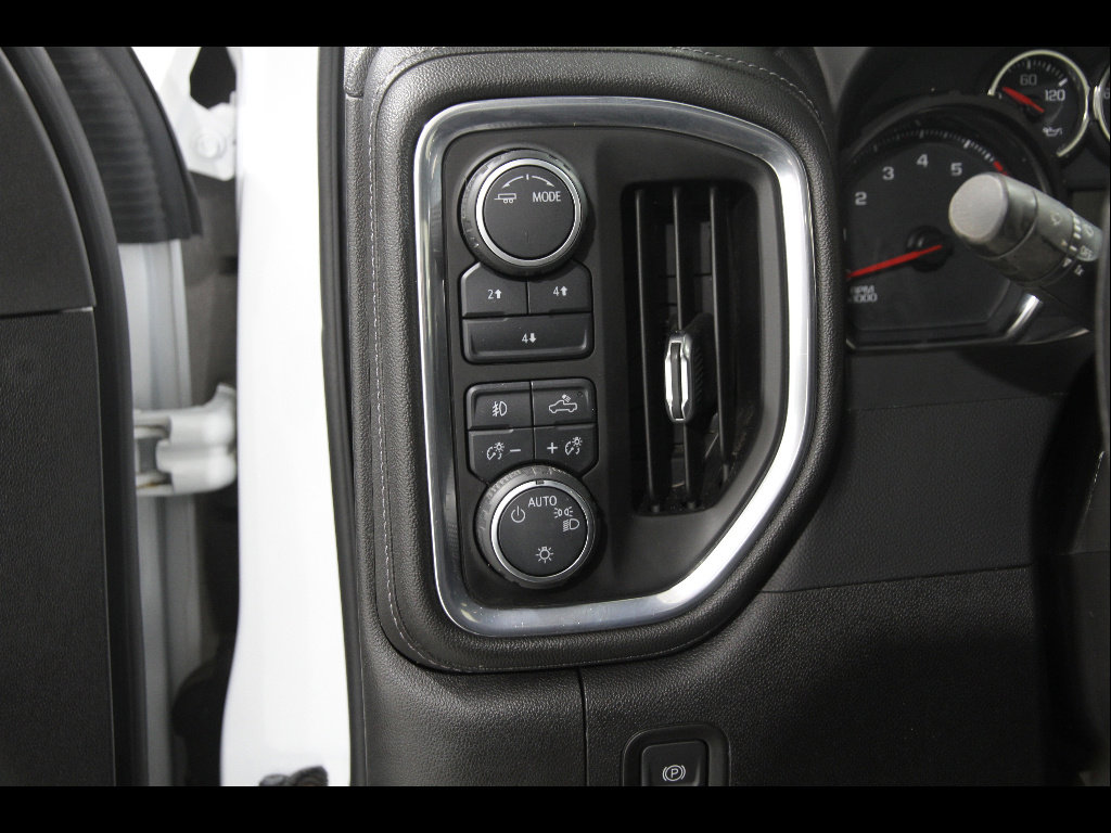 Used 2022 Chevrolet Silverado 3500 LT w/ Convenience Package AWD/4WD image 6