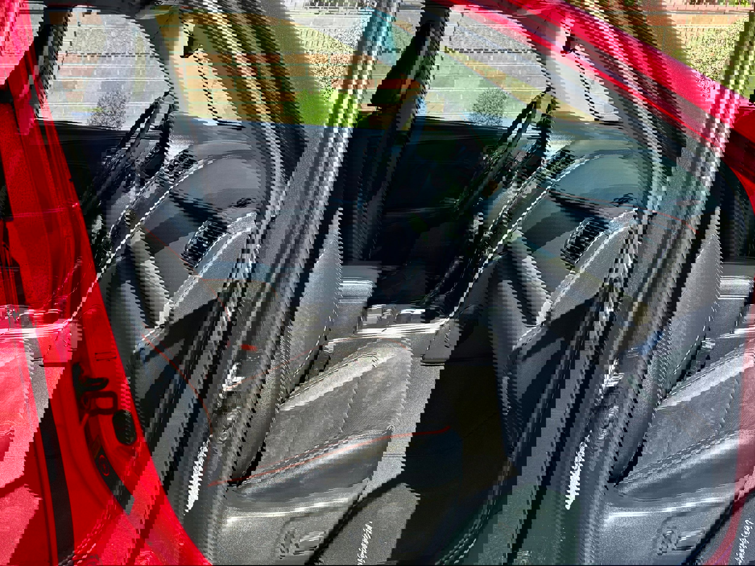 Used 2015 Toyota Camry XSE image 11