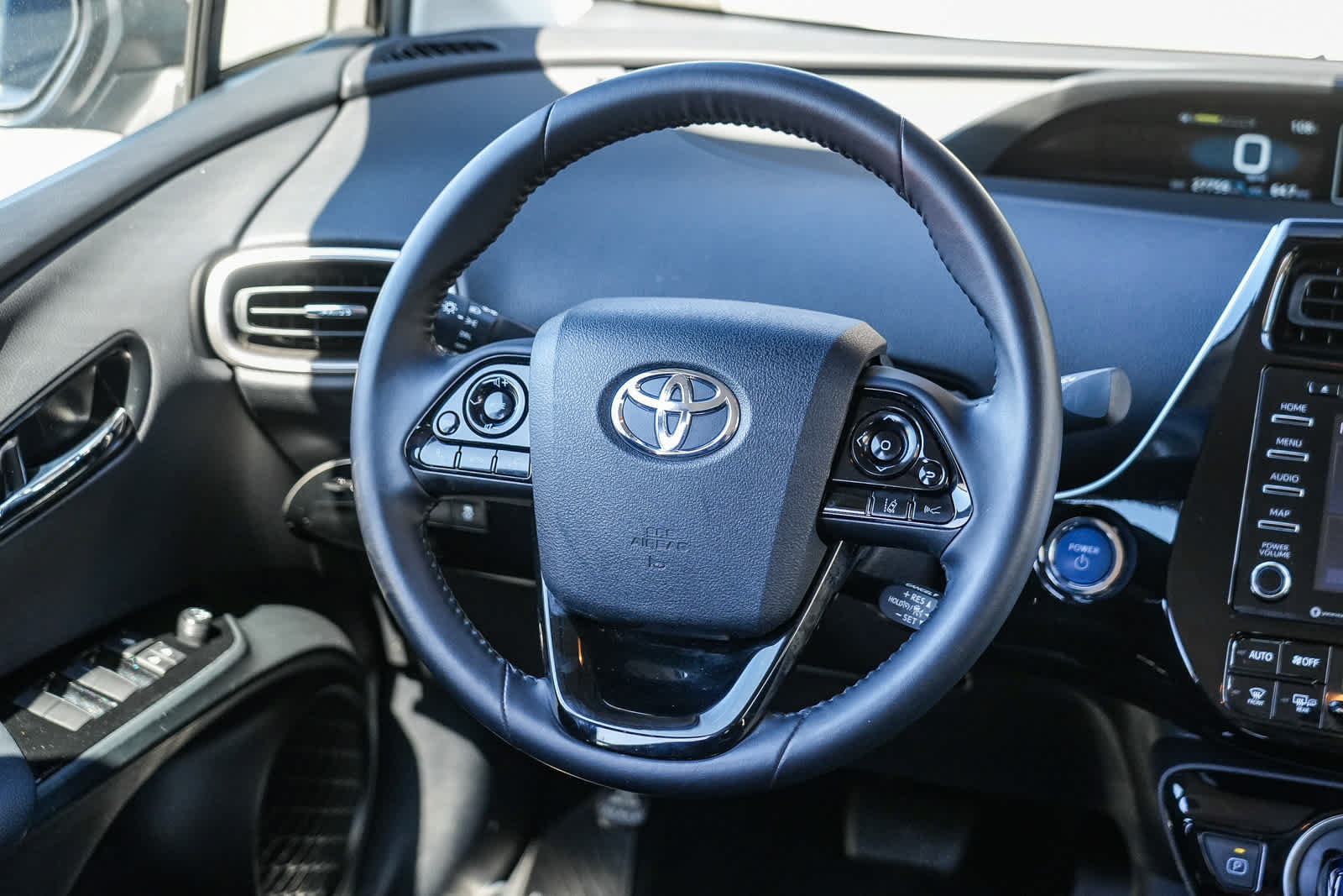Used 2021 Toyota Prius Prime LE w/ Carpet Mat Package (TMS) FWD image 15