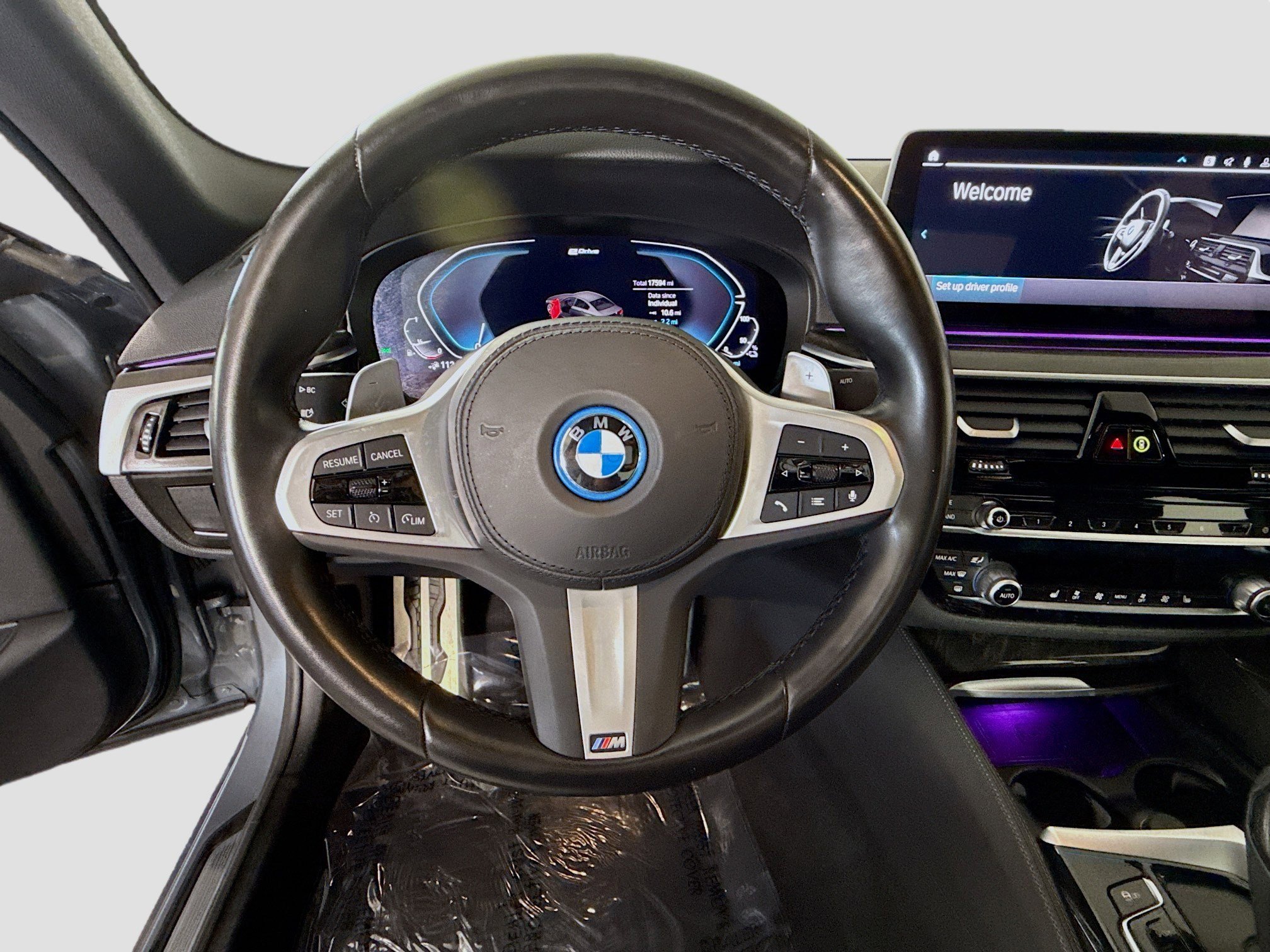 Used 2023 BMW 530e w/ M Sport Package image 13