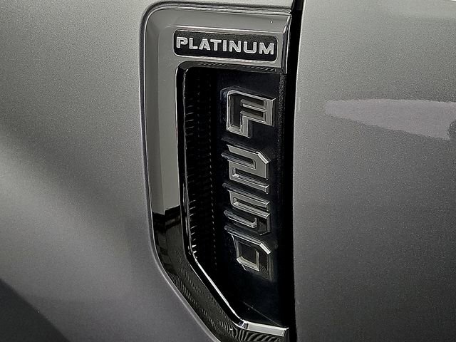 Certified 2021 Ford F250 Platinum w/ FX4 Off-Road Package AWD/4WD image 34