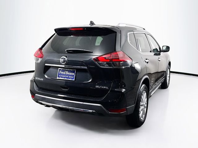 Certified 2018 Nissan Rogue SV image 8