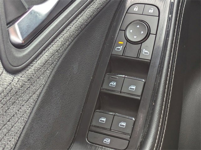 Used 2023 Nissan Rogue SV image 27