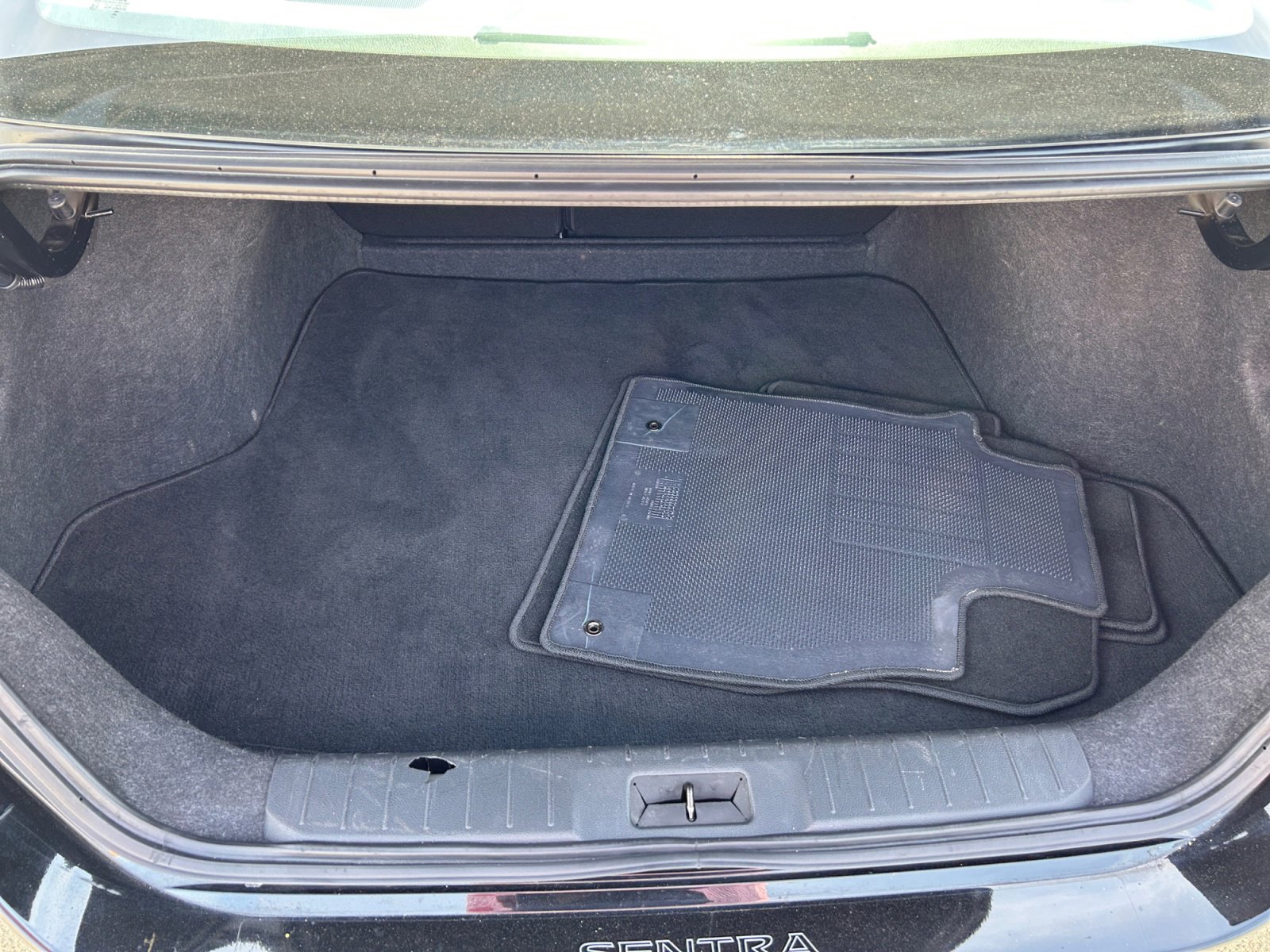 Used 2024 Nissan Sentra SV FWD image 12