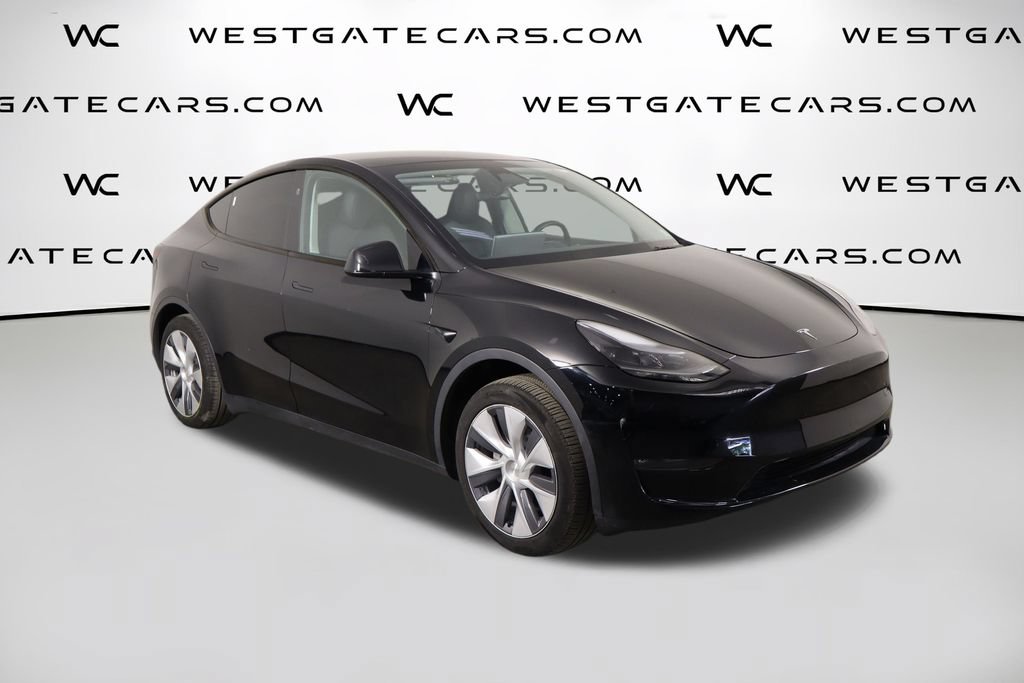 Used 2024 Tesla Model Y Long Range AWD/4WD image 47