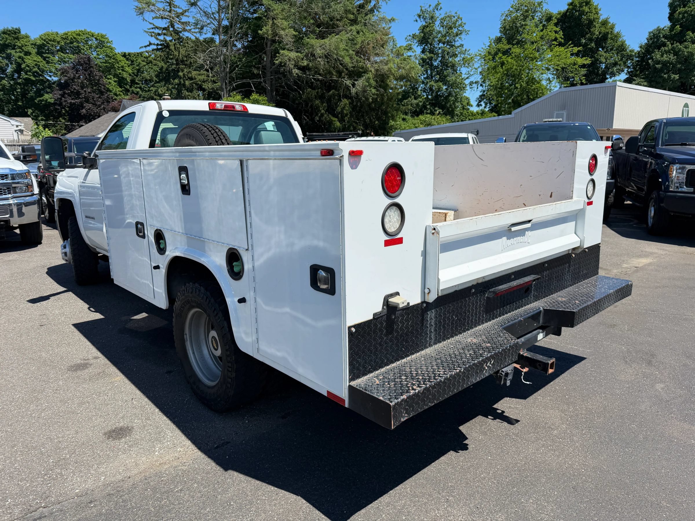 Used 2015 Chevrolet Silverado 3500 W/T AWD/4WD image 2