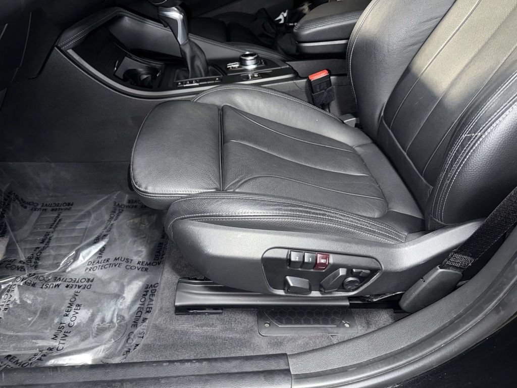 Used 2018 BMW X1 xDrive28i AWD/4WD image 3
