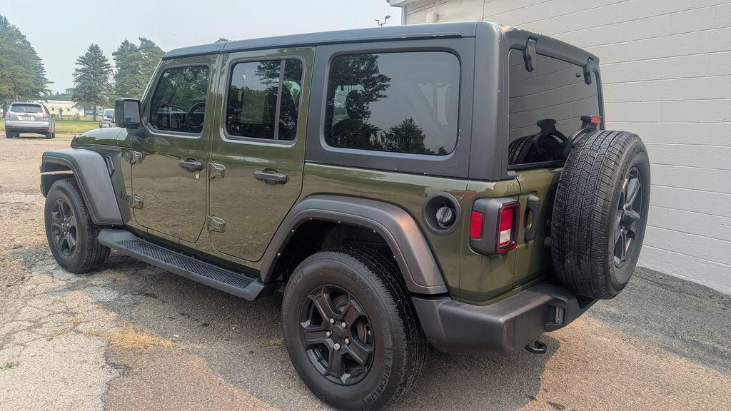 Used 2022 Jeep Wrangler Unlimited Sport AWD/4WD image 3
