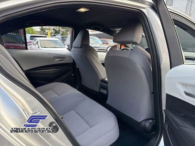 Used 2024 Toyota Corolla SE image 16
