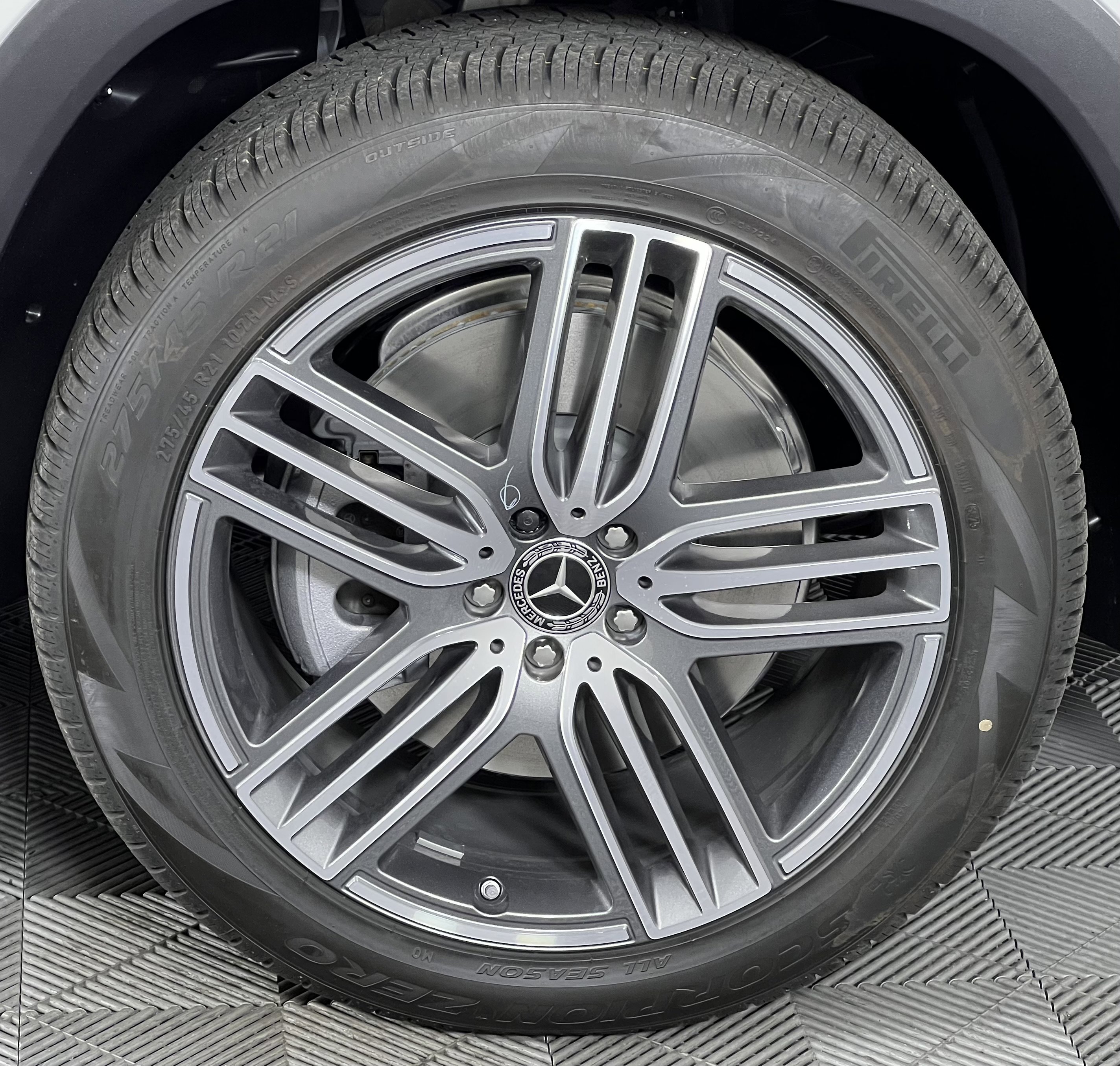 New 2026 Mercedes-Benz GLS 450 4MATIC image 15