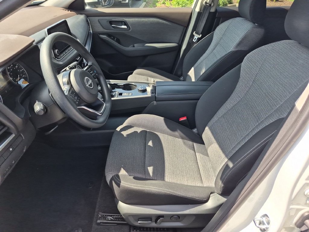 Certified 2023 Nissan Rogue SV AWD/4WD image 19