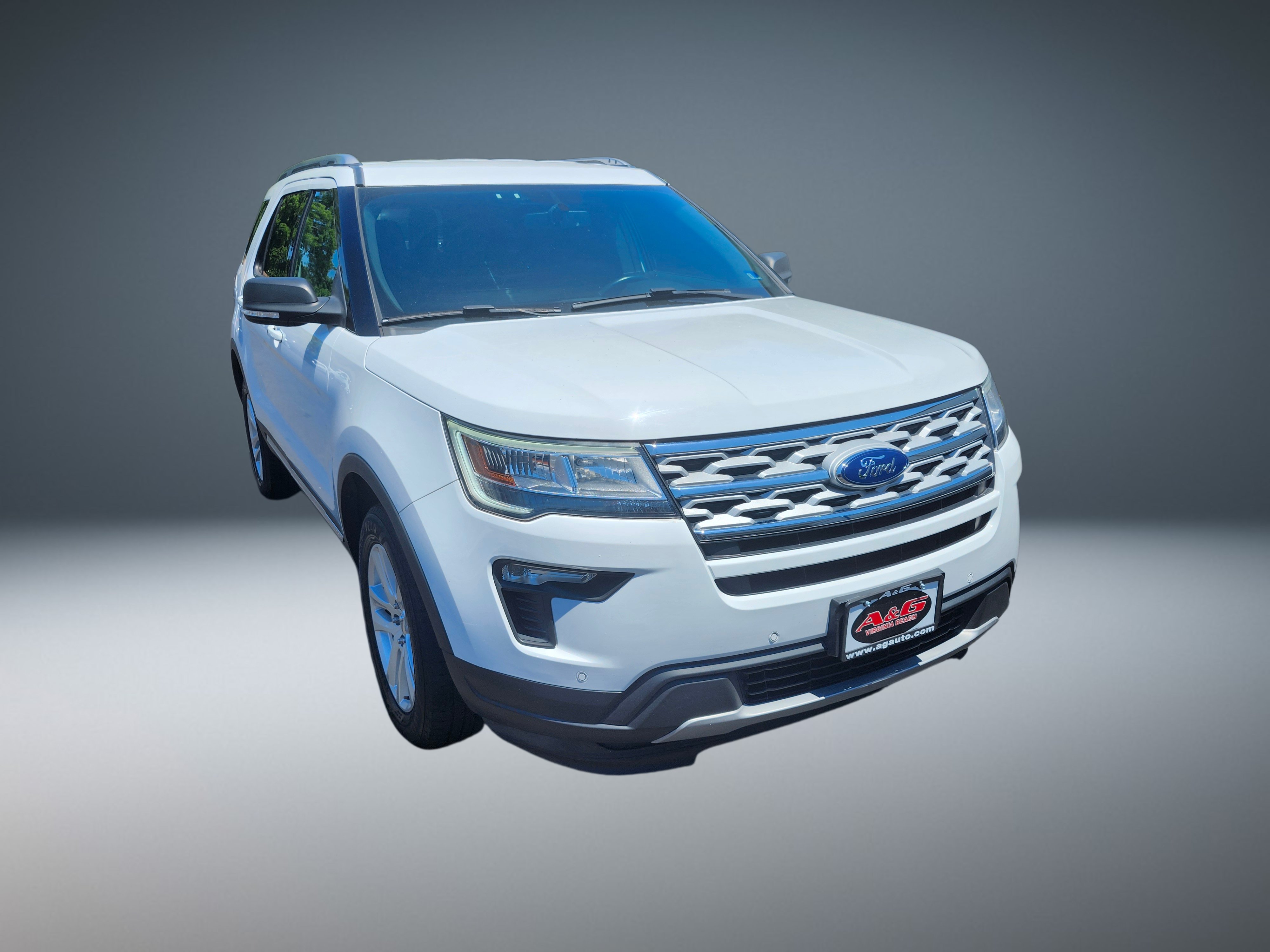 Used 2019 Ford Explorer XLT w/ Equipment Group 201A AWD/4WD image 1